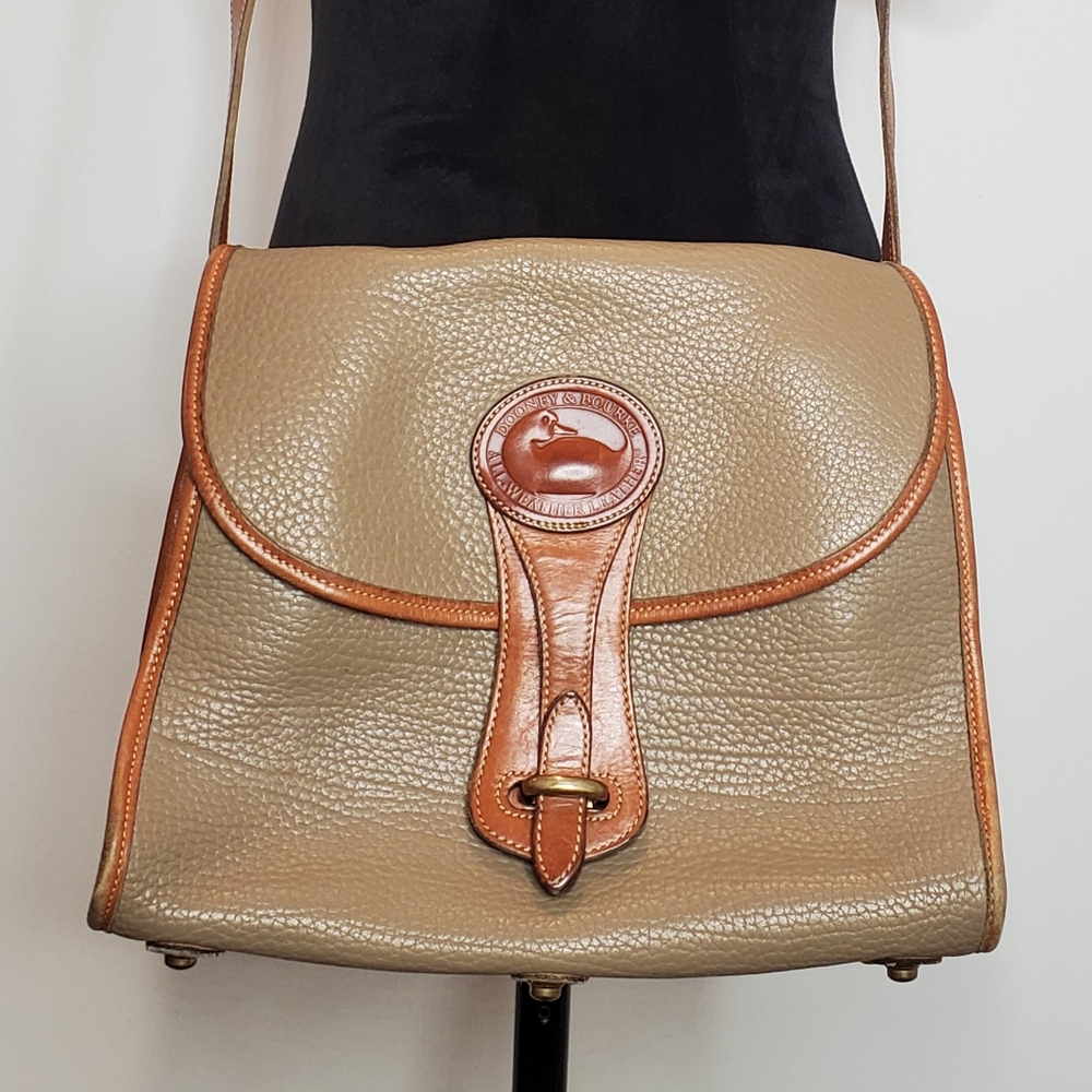 Dooney & Bourke | R65 AWL Leather Medium Essex